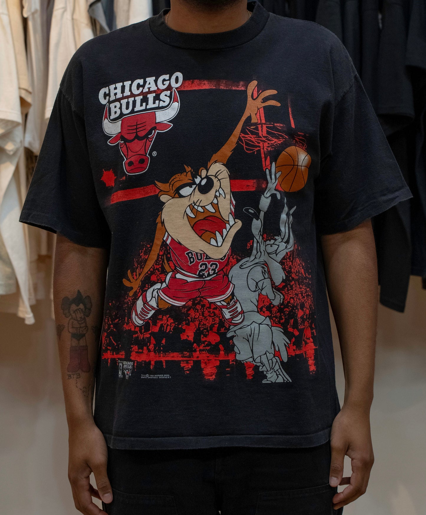 Vintage 90s Looney Tunes TAZ Chicago Bulls T Shirt Sz XL