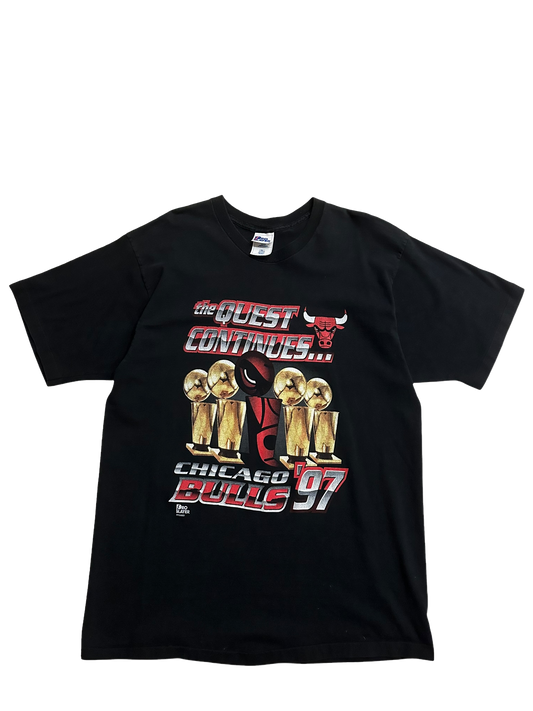 Vintage 1997 Chicago Bulls The Quest Continues Championship T Shirt Sz 2XL